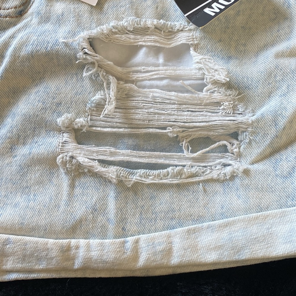 High Rise Distressed Lightwash Shorts - Picture 5 of 7